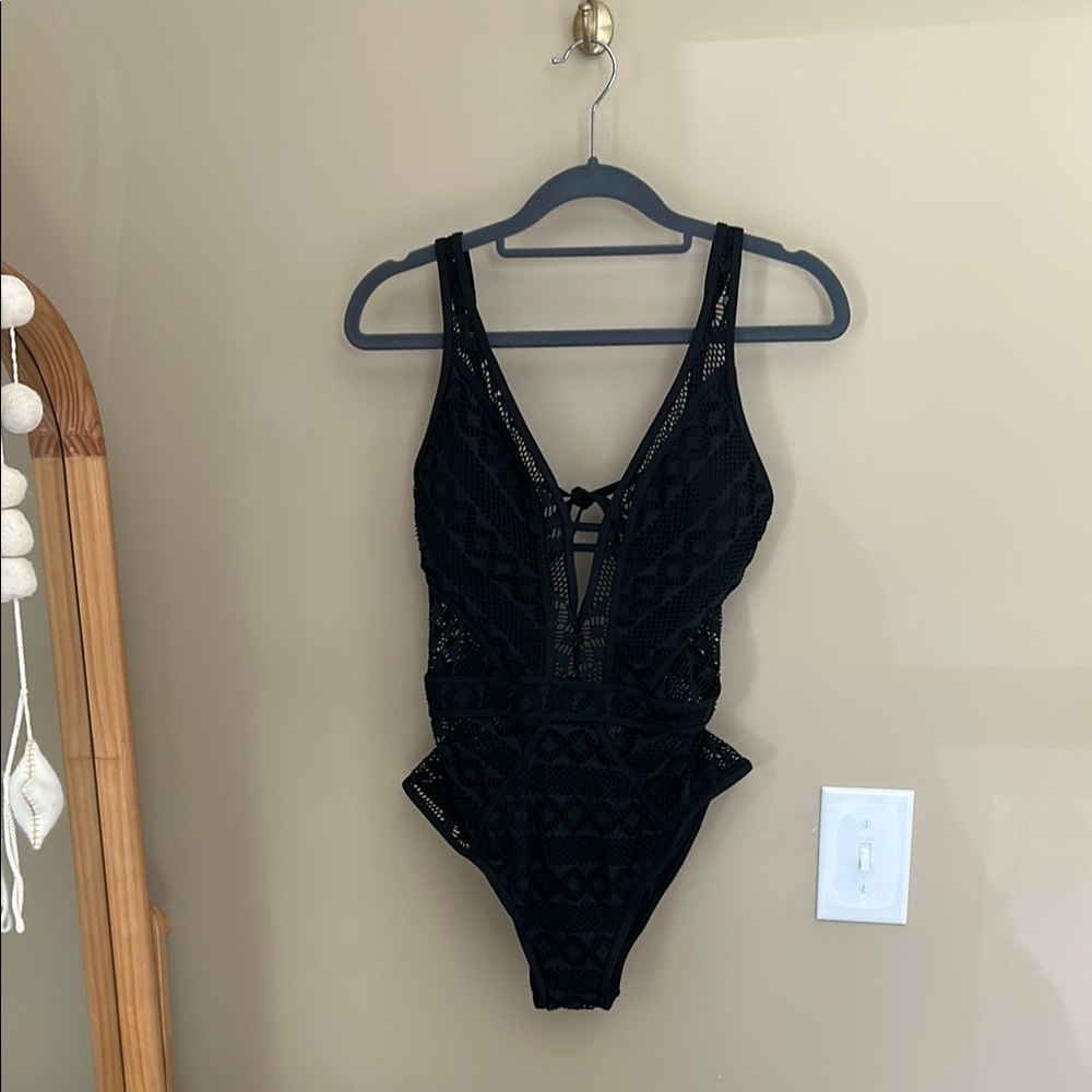 BECCA Color Play Lace One Piece Swimsuit Bathing Suit